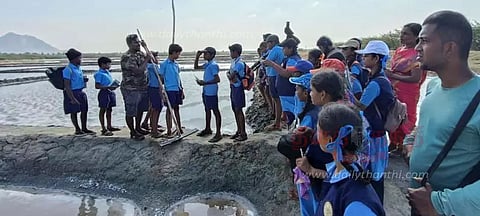 பள்ளி மாணவ, மாணவிகள் களப்பயணம்