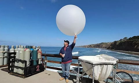 பருவகால அறிவியல் பரிசோதனை பலூன் 