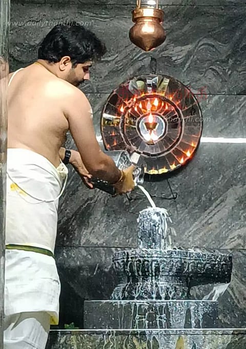 மகா சிவராத்திரி விழாவையொட்டிசிவன் கோவில்களில் சிறப்பு வழிபாடு