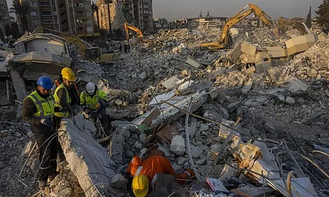 துருக்கியில் 2 வார காலமாக நடந்த மீட்பு பணிகள் நிறைவு - பலி எண்ணிக்கை 40 ஆயிரத்தை கடந்தது