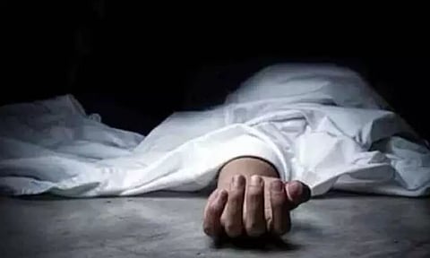 காஞ்சீபுரம் அருகே ஆற்றில் தவறி விழுந்த தொழிலாளி சாவு