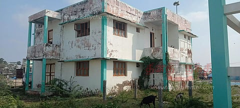 சேதமடைந்த கட்டிடங்களை இடித்து விட்டு புதிதாக கட்டப்படுமா?