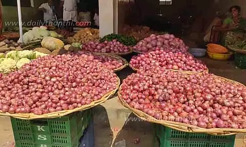 கரூரில், வெங்காயம் விலை சரிவு