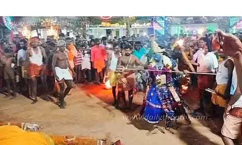 அங்காளபரமேஸ்வரி கோவிலில் மயான கொள்ளை நிகழ்ச்சி