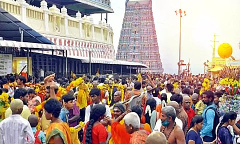 திருத்தணி முருகன் கோவிலில் பக்தர்களுக்கு மோர் வினியோகம் - நிர்வாகம் ஏற்பாடு