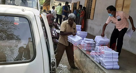 மாவட்டத்தில் பிளஸ்-2 தேர்வை 19,877 பேர் எழுதுகின்றனர்