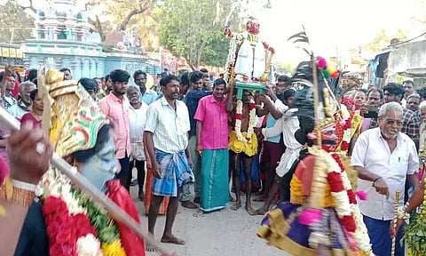 அங்காளம்மன் கோவிலில் மயானக்கொள்ளை உற்சவம்