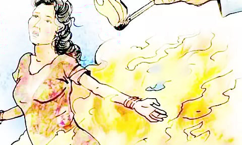 கேகே நகரில் பெண் தீக்குளித்து தற்கொலை முயற்சி காப்பாற்ற சென்ற கணவரும் தீயில் கருகி படுகாயம்