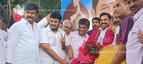 சுப்ரீம் கோர்ட்டு தீர்ப்பு: எடப்பாடி பழனிசாமிக்கு த.மா.கா. நிர்வாகிகள் வாழ்த்து