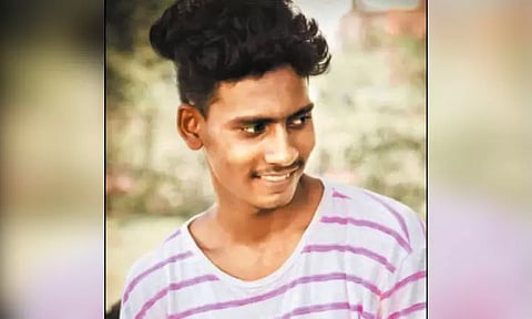 பந்தல் அமைக்கும்போது மின்சாரம் தாக்கி 2-வது மாடியில் இருந்து விழுந்த வாலிபர் சாவு