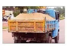 மணல் கடத்திய வேன் பறிமுதல்