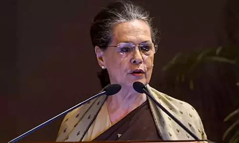 மக்களவை தேர்தலில், பா.ஜ.க.வை தோற்கடிக்கும் இலக்கை காங்கிரஸ் தொண்டர்கள் சாதித்துக்காட்ட வேண்டும் - சோனியா காந்தி