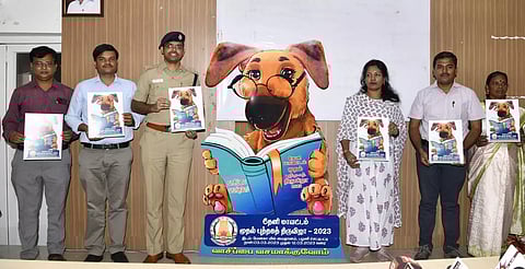 கோம்பை நாய் படத்துடன் புத்தகத் திருவிழா 'லோகோ':தேனி கலெக்டர் ஷஜீவனா வெளியிட்டார்