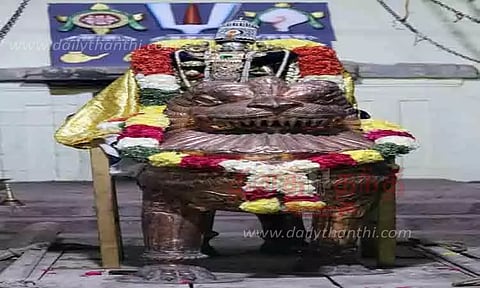 சிம்ம வாகனத்தில் பெருமாள்