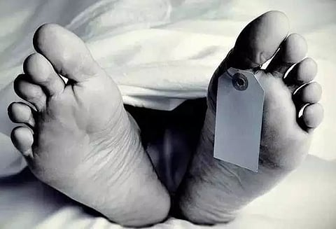 அடையாளம் தெரியாத ஆண் பிணம்