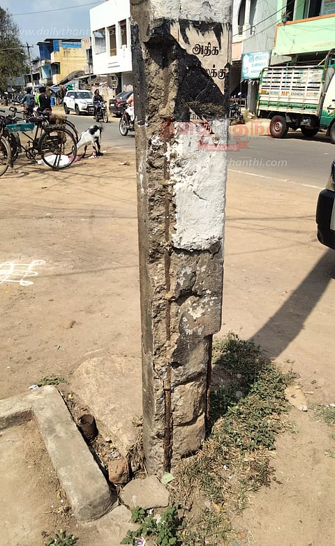 ஆபத்தான நிலையில் மின் கம்பம்