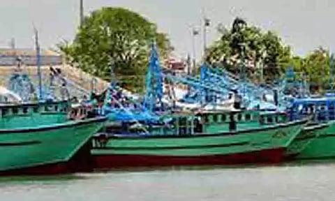 8 தமிழக படகுகள் இலங்கை அரசுடைமை