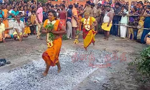 பத்ரகாளியம்மன் கோவில் தீ மிதி திருவிழா