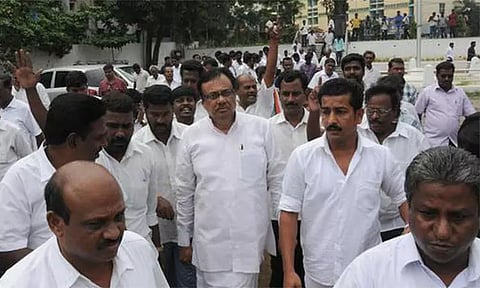 38 ஆண்டுகளுக்கு பிறகு சட்டசபையில் நுழையும் ஈ.வி.கே.எஸ்.இளங்கோவன்...!