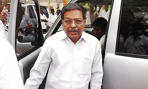 "எப்படி இருந்த நாம் இப்படி ஆகிவிட்டோமே என்று தோன்றுகிறது.." - பண்ருட்டி ராமச்சந்திரன் வேதனை!