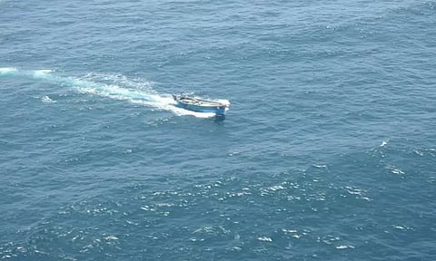 இந்தோனேஷியாவில் கடலில் படகு கவிழ்ந்து 9 மீனவர்கள் மாயம்; ஒருவர் பலி