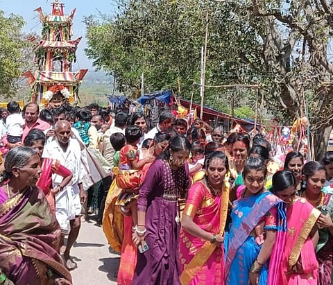 அன்னியாளம் வரதராஜசாமி கோவில் தேரோட்டம்
