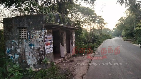 ஆபத்தான பயணிகள் நிழலக கட்டிடம் அகற்றப்படுமா?