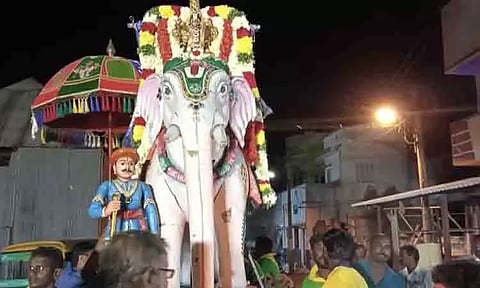 கரூரில் சுவாமி வீதி உலா