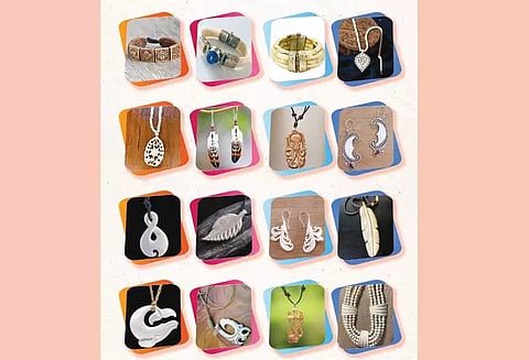 எலும்புகளை செதுக்கி தயாரிக்கப்படும் நகைகள்