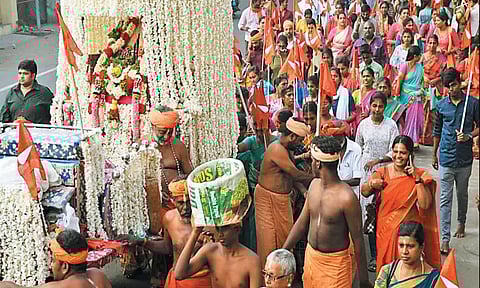 மணலி புதுநகர் தர்மபதி சார்பில் அய்யா வைகுண்டர் அவதார திருநாள் ஊர்வலம்