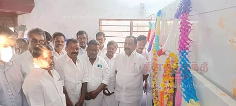 வேதாரண்யம் அரசு ஆஸ்பத்திரிக்கு 6 குளிர்சாதன பெட்டிகள்