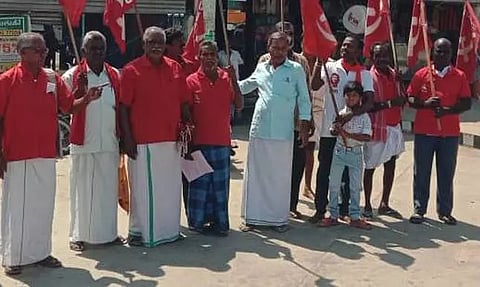 14 அம்ச கோரிக்கைகளை வலியுறுத்தி தொழிற்சங்கத்தினர் நடைபயண பிரசாரம்