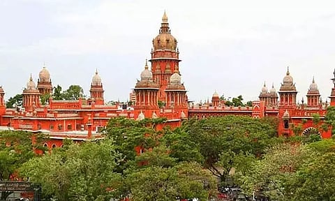 சென்னை ஐகோர்ட்டில் கூடுதல் நீதிபதிகளாக பணியாற்றி வந்த 5 பேர் நிரந்தர நீதிபதிகளாக பதவியேற்பு