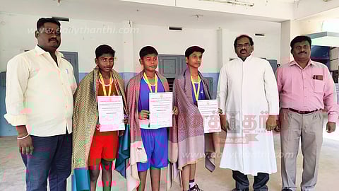 மாநில அளவில் பதக்கம் வென்ற மாணவர்களுக்கு உற்சாக வரவேற்பு