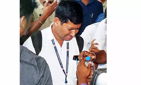 திருச்சி டிக்கெட் பரிசோதகர் மீது தாக்குதல்