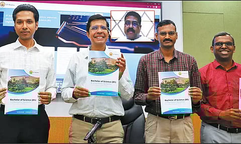 ஆன்லைன் மூலம் படிக்கும் வகையில் சென்னை ஐ.ஐ.டி.யில் புதிய பட்டப்படிப்பு