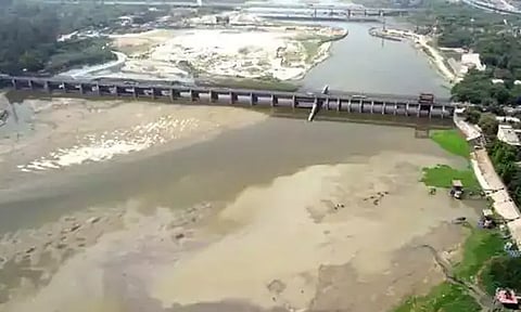 டெல்லியில் தண்ணீர் தட்டுப்பாடு ஏற்படும் அபாயம்..!!