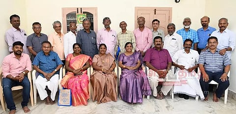 முன்னாள் மாணவர்கள் சந்திப்பு