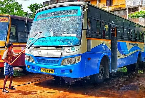 விபத்தில் நஷ்ட ஈடு வழங்காததால் அரசு பஸ் ஜப்தி