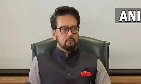 காஷ்மீரில் பத்திரிகை சுதந்திரம் குறித்து நியூயார்க் டைம்ஸ் வெளியிட்ட செய்திக்கு மத்திய மந்திரி அனுராக் தாக்கூர் கண்டனம்