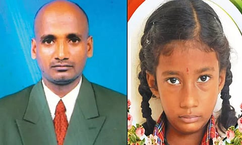 கும்மிடிப்பூண்டி அருகே மோட்டார் சைக்கிள் மீது லாரி மோதி 2 பேர் பலி