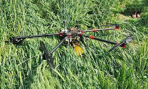 பஞ்சாப் எல்லையில் மீண்டும் சம்பவம் ஏ.கே. துப்பாக்கியை சுமந்து வந்த பாகிஸ்தான் டிரோன்