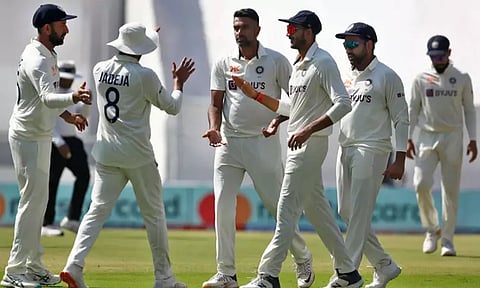 கடைசி டெஸ்ட் போட்டி: இந்தியா-ஆஸ்திரேலியா இடையே இன்று 3-வது நாள் ஆட்டம்
