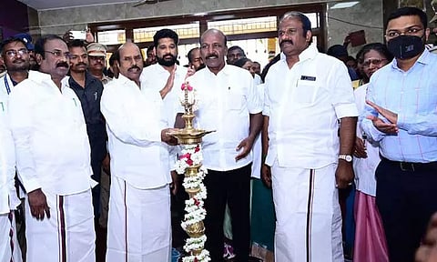 கள்ளக்குறிச்சியில் அரசு மருத்துவக்கல்லூரி மருத்துவமனை அமைச்சர்கள் எவவேலு, சுப்பிரமணியன் ஆகியோர் திறந்து வைத்தனர்