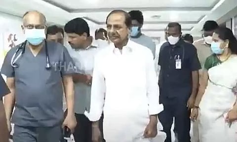 தெலங்கானா முதல்-மந்திரி சந்திரசேகர ராவ் மருத்துவமனையில் அனுமதி