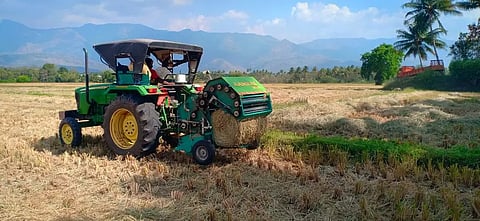 கேரளாவுக்கு விற்பனை செய்யப்படும் வைக்கோல்