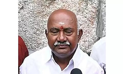 துருவநாராயண் மகனுக்கு காங்கிரஸ் டிக்கெட் வழங்க வேண்டும்; பா.ஜனதா எம்.எல்.சி. எச்.விஸ்வநாத் பேட்டி