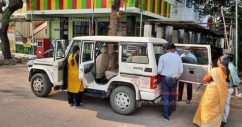 மின்வாரிய அலுவலகத்தில் லஞ்ச ஒழிப்பு போலீசார் திடீர் சோதனை