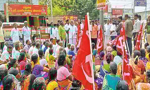 பரந்தூர் விமான நிலையத்துக்கு எதிர்ப்பு தெரிவித்து விவசாயிகள் சங்கத்தினர் ஆர்ப்பாட்டம்