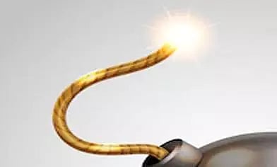 பெங்களூருவில் கியாஸ் குழாய் வெடித்து தீப்பிடித்தது; 3 பேர் படுகாயம்